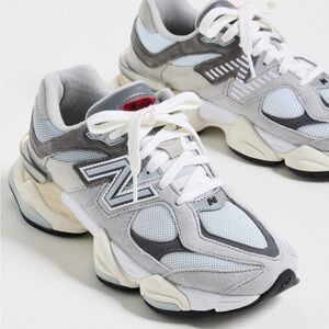 New Balance Unisex 9060 Low Top Sneakers Gray Size 8 Womens/6.5M,Great Condition